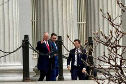Ricardo Salinas Pliego, Scott Bessent