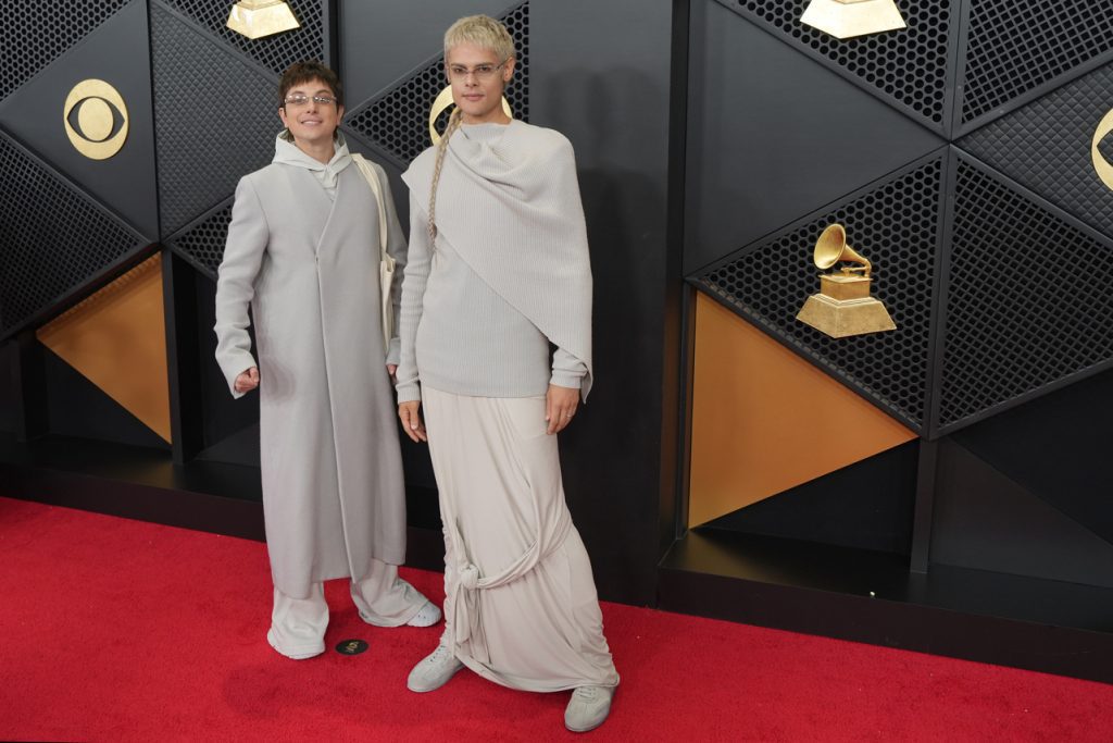 ca7riel & paco amoroso agradecen a los grammy que les den una "segunda oportunidad"