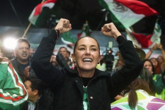 sheinbaum en méxico vs ecuador