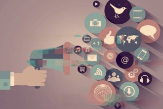 medios de comunicación, regulación o censura