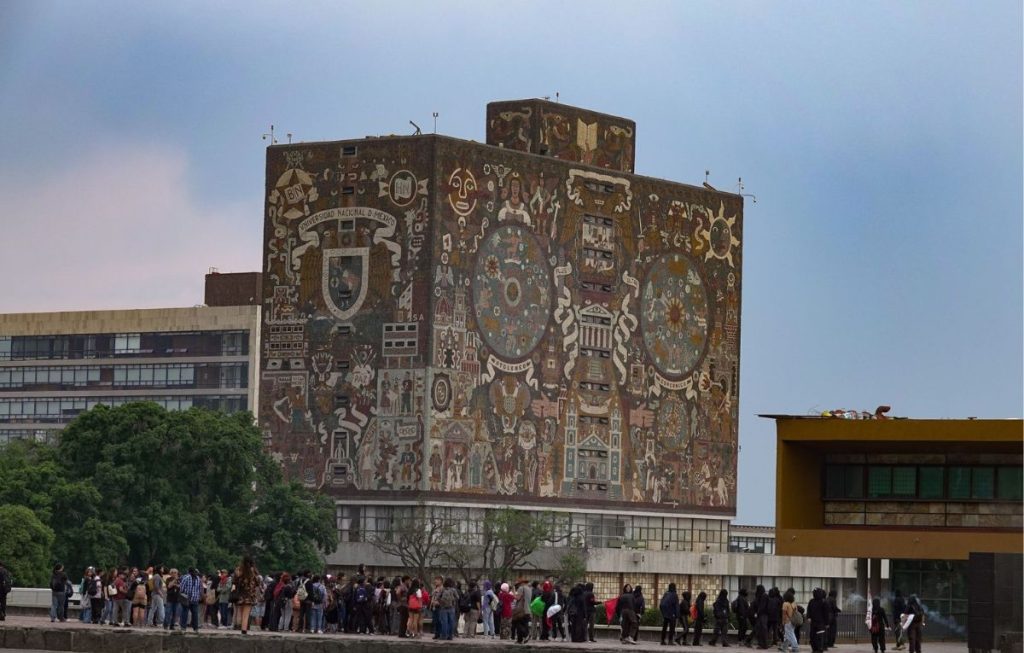 unam