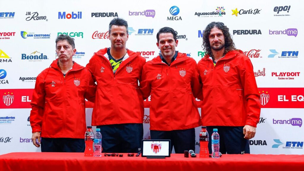 Fernando Gago y su equipo 