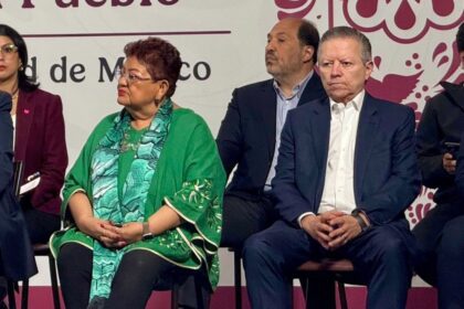 Ernestina Godoy y Arturo Zaldívar