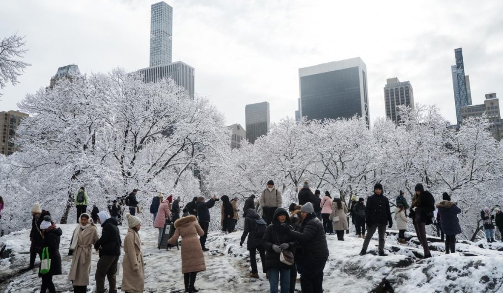 ALERTA por TORMENTA invernal en EU: cinco estados bajo nieve intensa