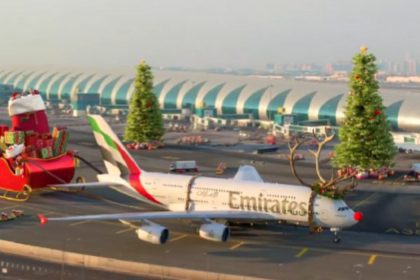 Aerolínea Emirates convierte su avión en trineo para saludo navideño