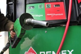 Gasolina se mantendrá estable en 2026: Hacienda y Energía confirman tope al precio