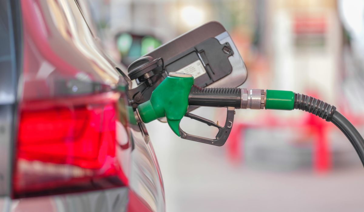 Gasolina se mantendrá estable en 2026: Hacienda y Energía confirman tope al precio
