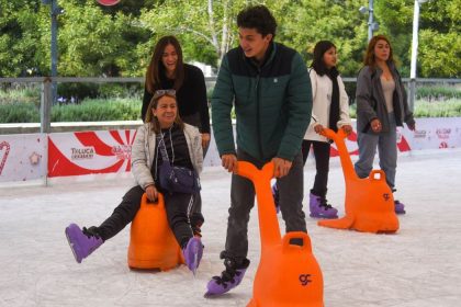 Toluca abre su pista de hielo gratuita 2025: cómo llegar, dónde está y horarios desde CDMX
