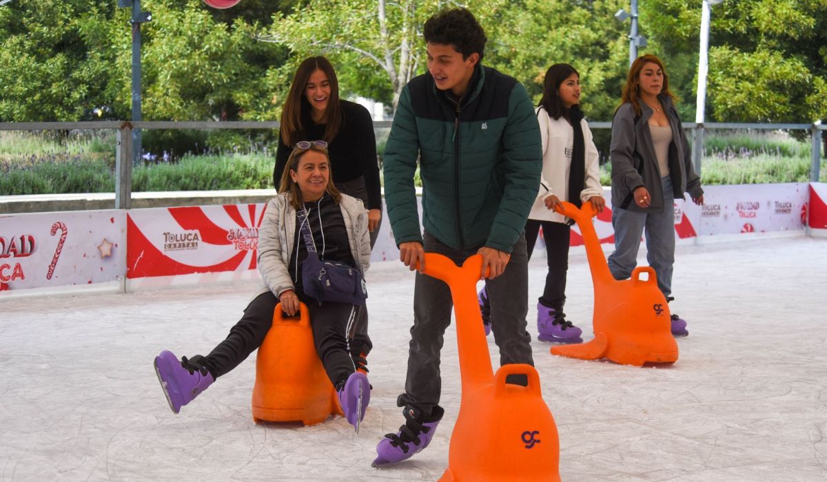Toluca abre su pista de hielo gratuita 2025: cómo llegar, dónde está y horarios desde CDMX