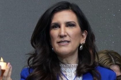 Kenia López Rabadán