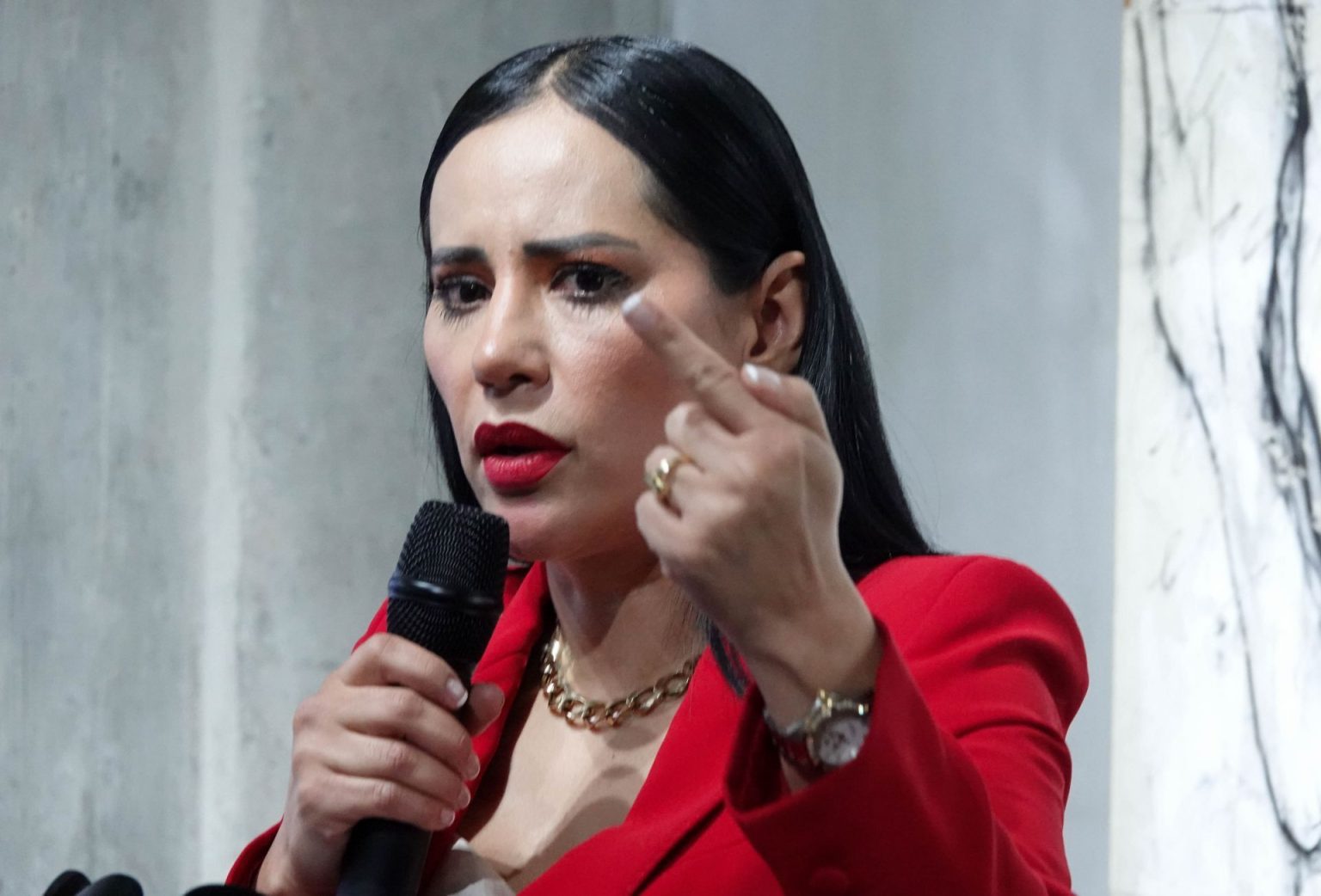 CIUDAD DE MÉXICO, 08OCTUBRE2025.- La política y empresaria Sandra Cuevas FOTO: GALO CAÑAS/CUARTOSCURO. COM