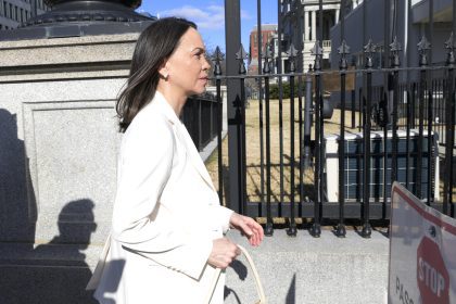 maría corina machado llega a la casa blanca para un almuerzo con trump