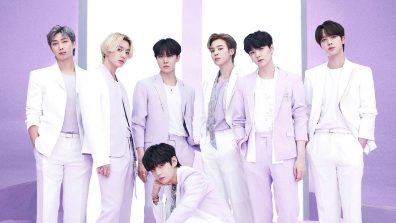 BTS llega a México entre protestas por claridad y justicia| Especial