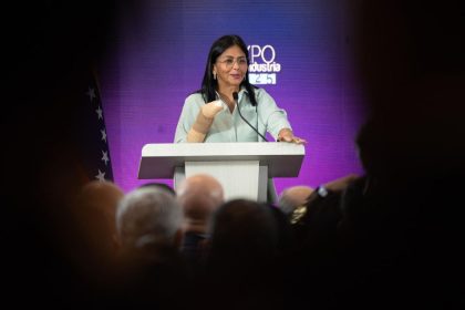 Delcy Rodríguez asume el mando: quien es la nueva presidenta encargada de Venezuela