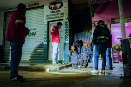 Por bajas temperaturas, autoridades de Huejutla brindan refugio a 11 personas en situación de calle
