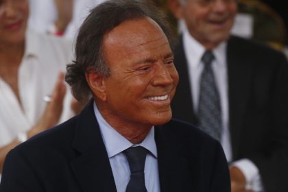Julio Iglesias enfrenta dos denuncias por abuso sexual | EFE