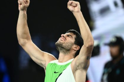 alcaraz vence a de minaur y avanza por primera vez a semifinales del australian open 2