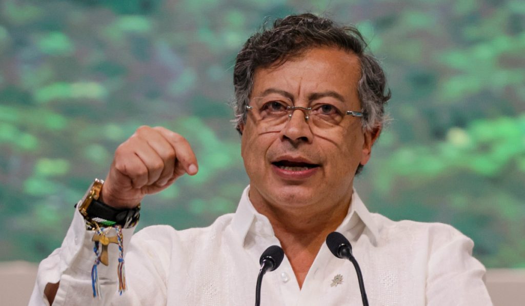 donald trump gustavo petro