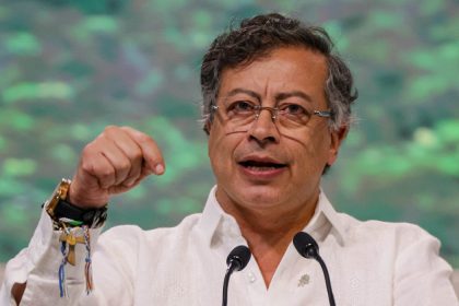 donald trump gustavo petro
