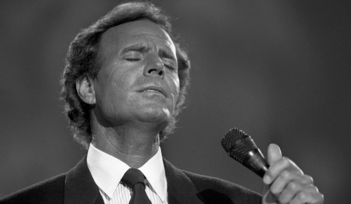 julio iglesias 02