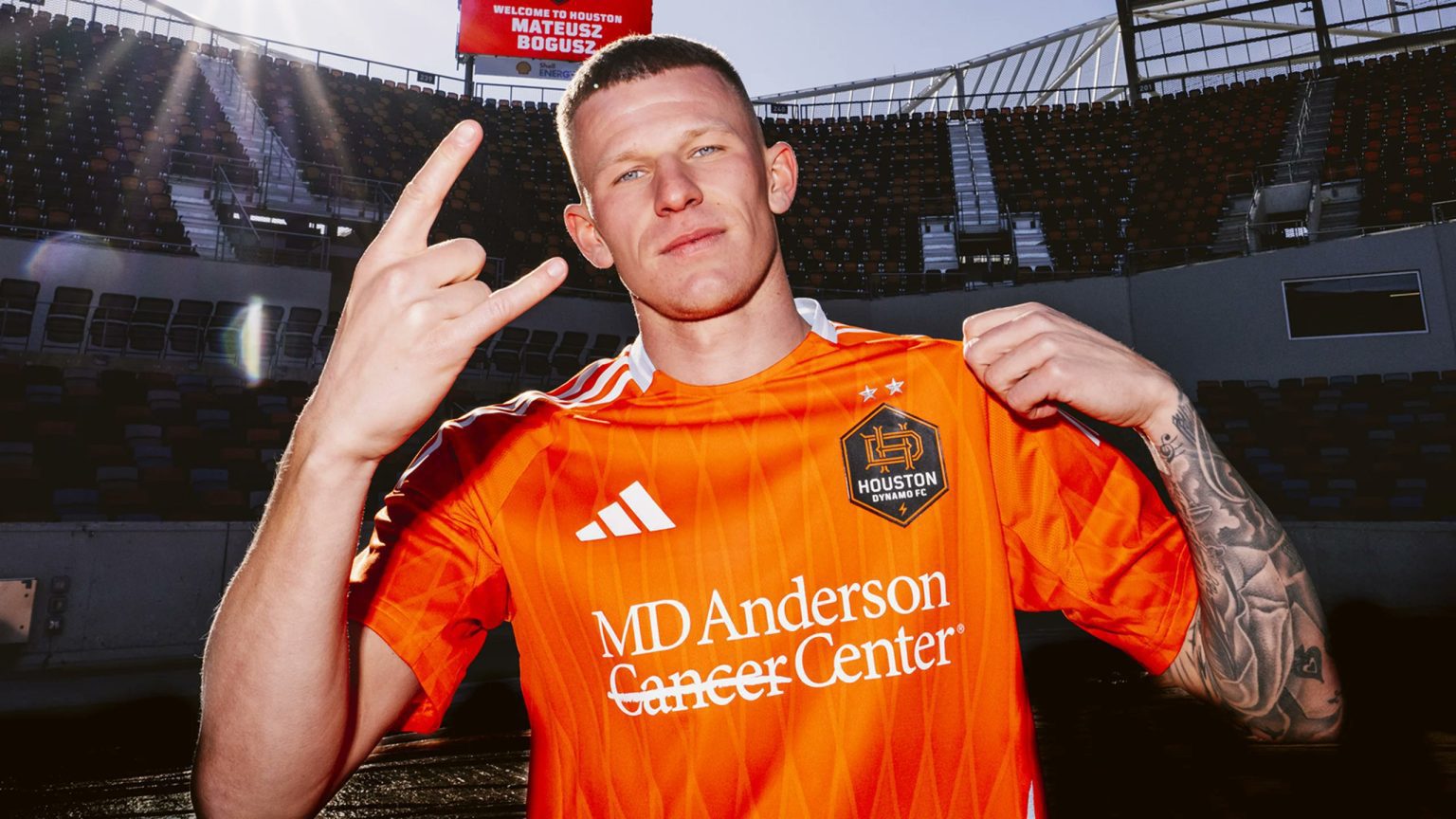 mateusz bogusz deja al cruz azul y ficha por el houston dynamo