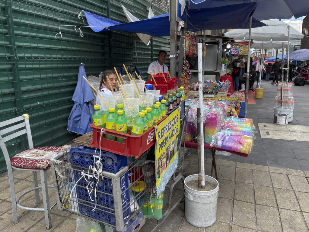 pobreza laboral en méxico cierra 2025 en mínimo de 32 %, pero alcanza a 42,3 millones