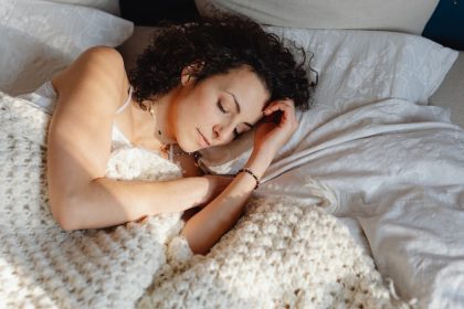 ¿Por qué las mujeres necesitan dormir más que los hombres? Esta es la razón científica
