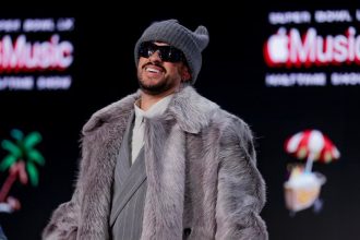 “Convertiré el escenario del Super Bowl en una gran fiesta”, afirma Bad Bunny en conferencia de prensa
