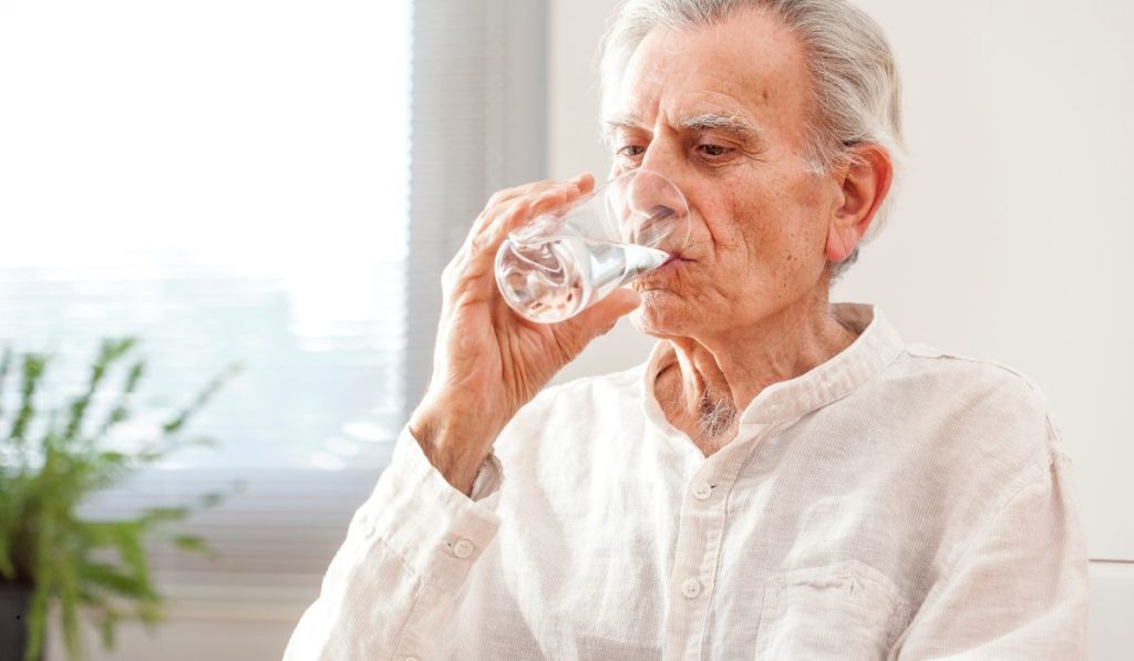 cuanta agua debes consumir al dia guia completa para mantenerte bien hidratado1