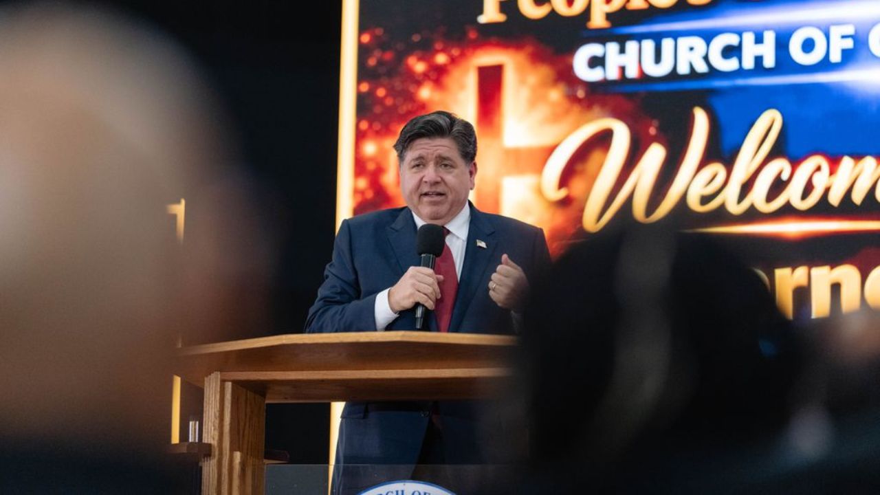 el gobernador pritzker exige a trump reembolso arancelario para familias de illinois