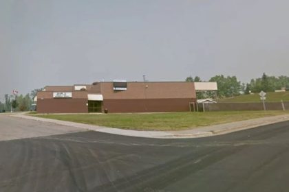 la policía identifica a mujer de 18 años como autora del tiroteo en una escuela de canadá