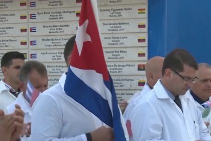 medicos cubanos