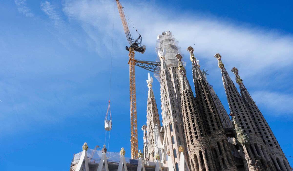 papa leon xiv podria inaugurar la sagrada familia de barcelona la torre mas alta de la basilica1