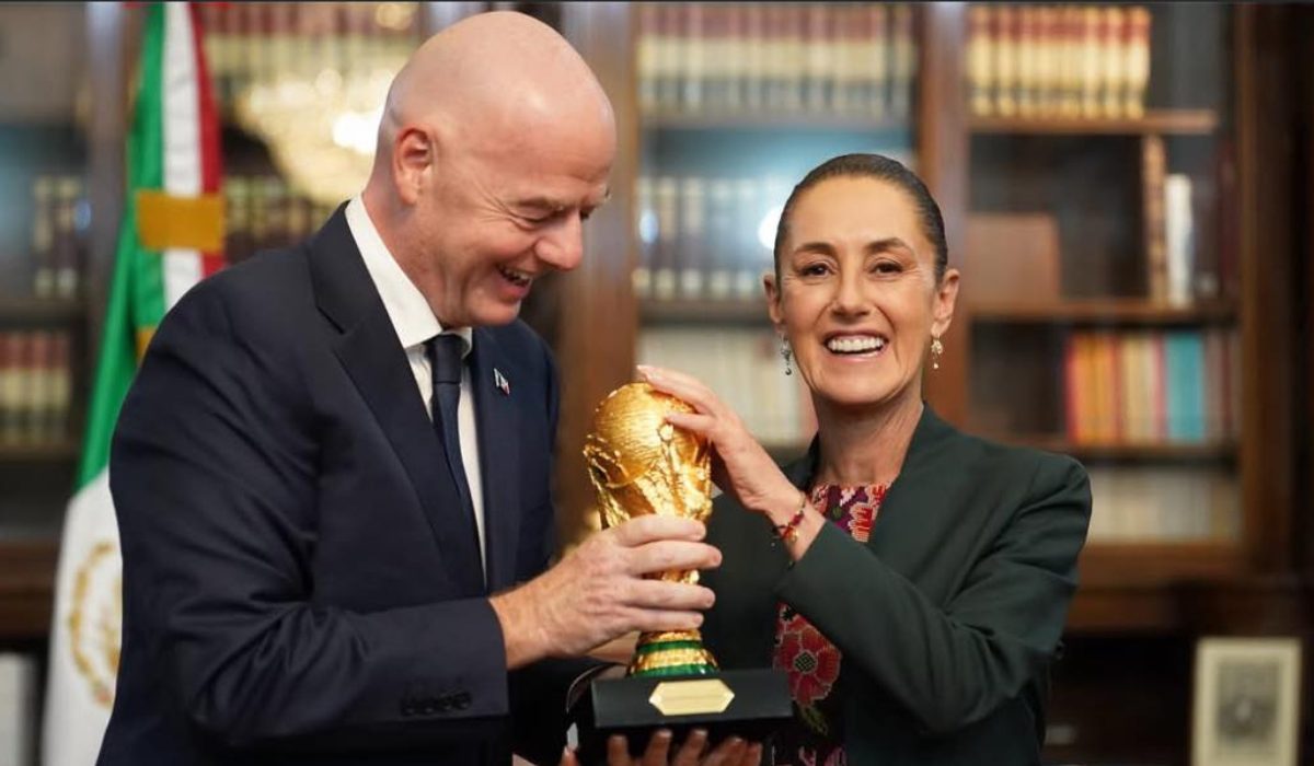 Sheinbaum confirma Mundial 2026 tras llamada con Infantino; seguridad y movilidad, los temas platicados