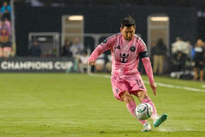 lionel messi anota el gol 900 de su carrera