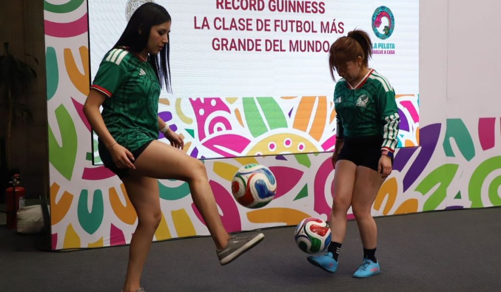 clase de futbol más grande del mundo