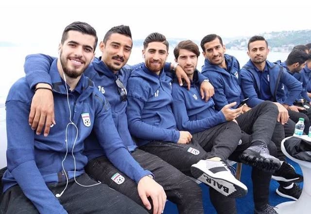 todos los jugadores, ayudantes y dt ya estan en qatar, hoy a las 16 horas se dará a conocer el (2)