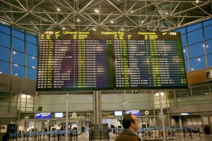 las aerolíneas sufren fuertes descensos en bolsa por el ataque de ee.uu. e israel a irán