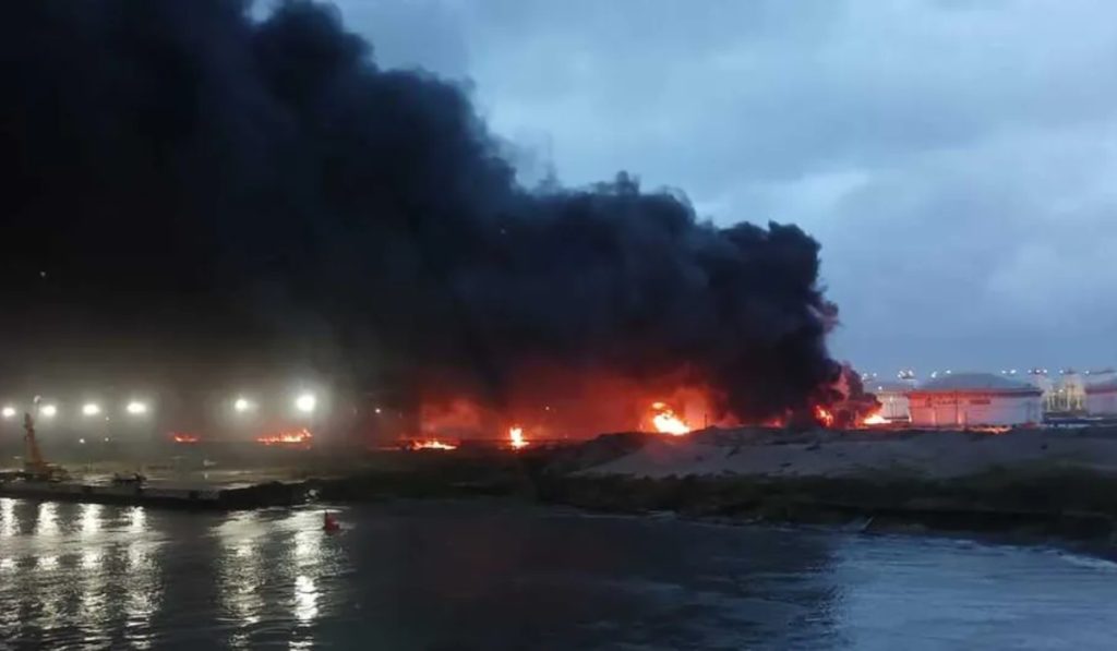 Incendio en la refinería de Dos Bocas deja 5 muertos