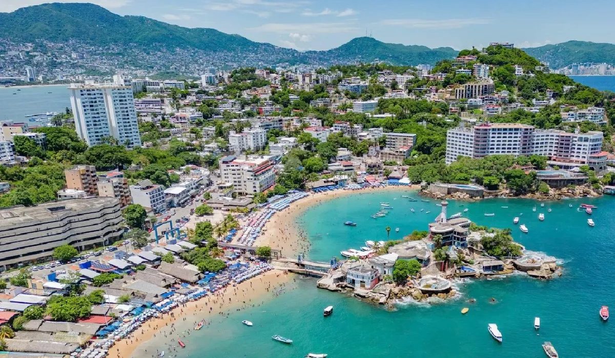 playa acapulco 01