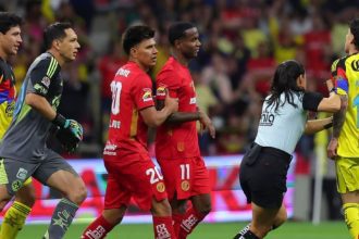 helinho, jugador del club toluca