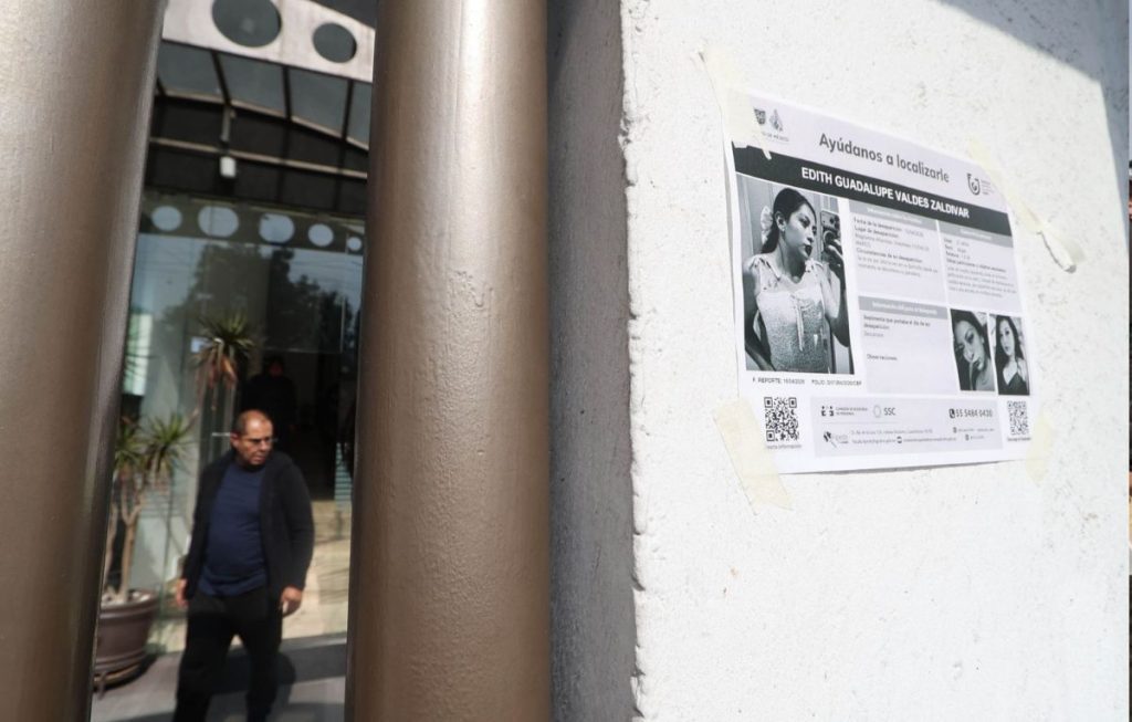 El cuerpo sin vida de Edith Guadalupe, fue encontrado sin vida en un inmueble ubicado en Avenida Revolución 829 de la colonia Nonoalco de la alcaldía Benito Juárez., luego de ser reportada como desaparecida como desaparecida el 15 de abril de 2026, así lo indicó La FGJ. Familiares de la víctima acudieron a las instalaciones de la fiscalía de dicha demarcación para recibir por parte de las autoridades dicho hallazgo. FOTO: ROGELIO MORALES/CUARTOSCURO.COM