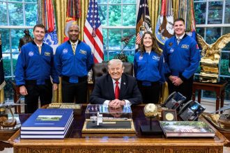 artemis trump 01
