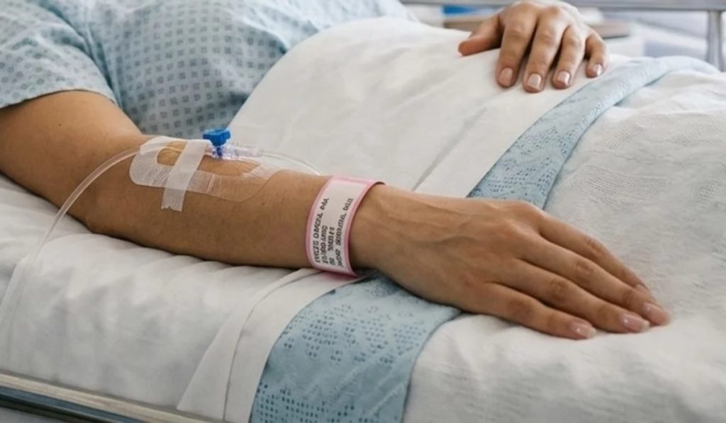 enfermo hospital suero vitaminado
