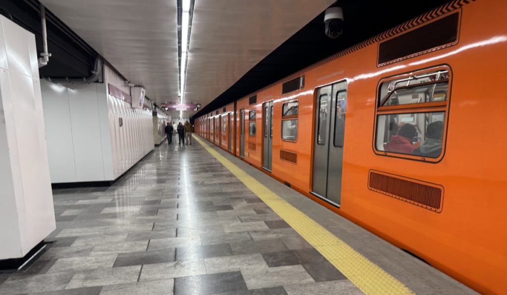 metro línea rosa