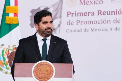 quien es roberto lazzeri perfil