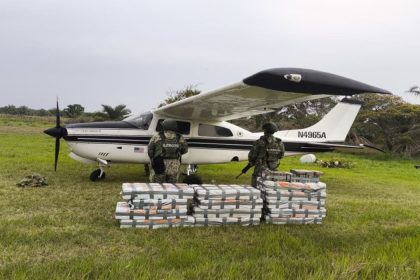 aseguran avioneta con 636 kilos de cocaína en un rancho de tabasco