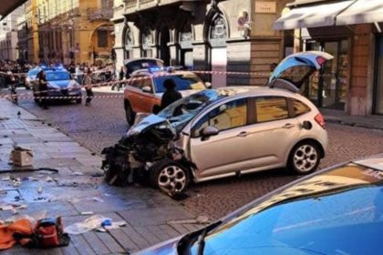 atropello en módena, italia