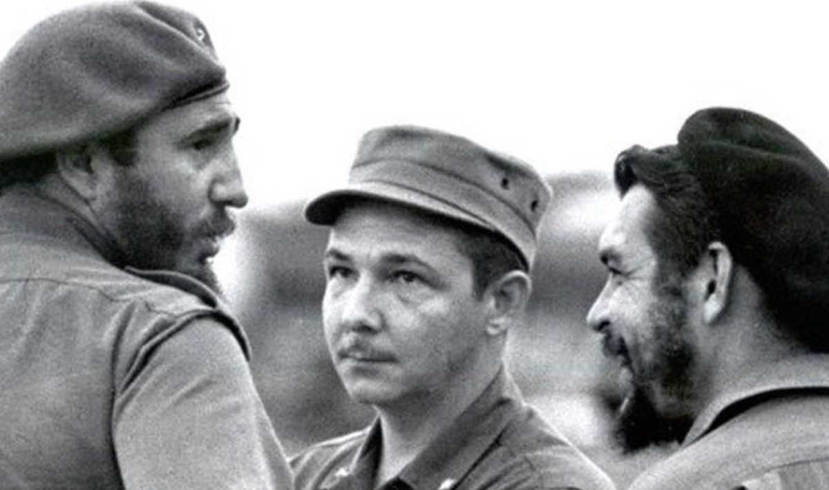 fidel castro, raúl castro y ernesto guevara