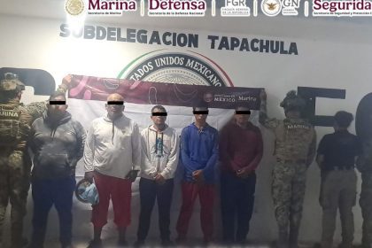 marina asegura 1 5 toneladas de droga y detiene a cinco en chiapas